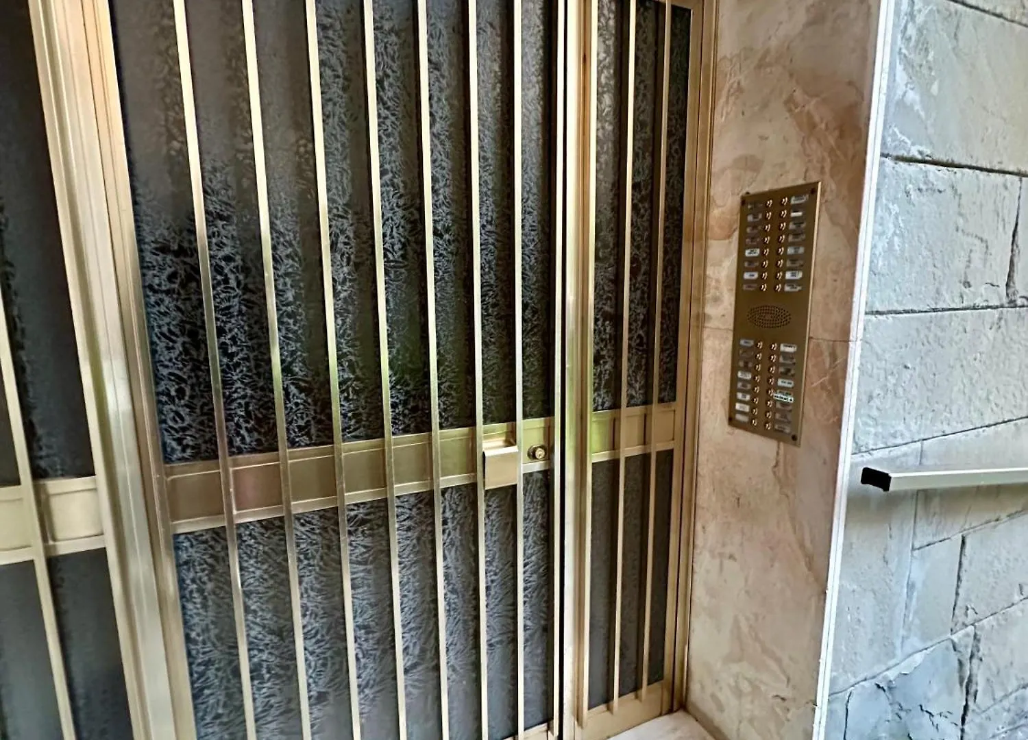 Casavacanzetoffee Gold Bologna Apartment
